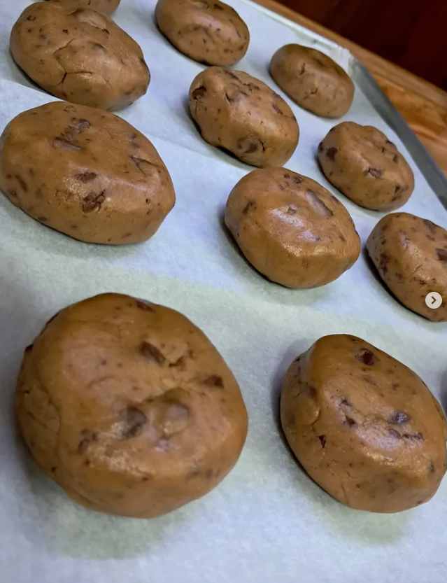 Galletas artesanales recién horneadas
